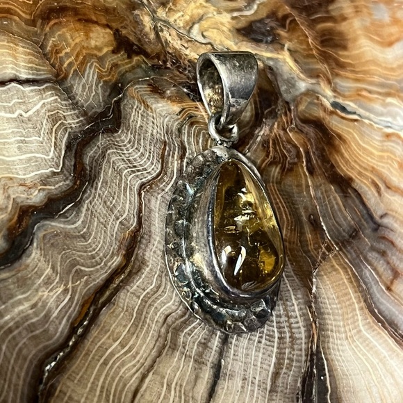 Designer SJ Citrine Sterling Silver Vintage Pendant Necklace - Picture 2 of 5